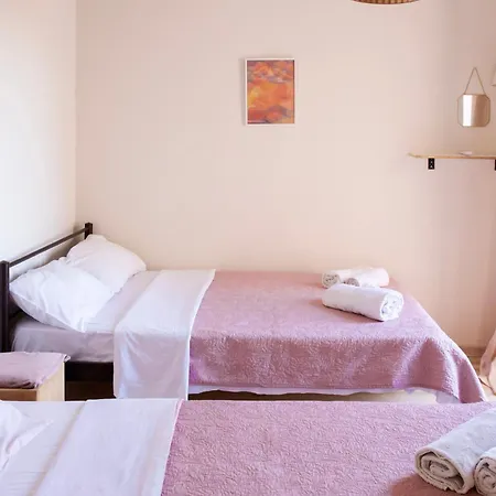 Tune Activity Guesthouse- Over 24's Гостевой дом