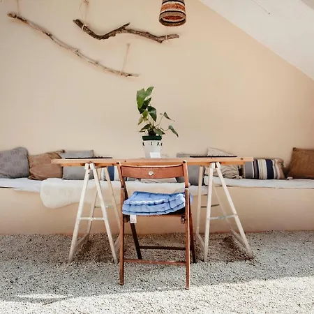 Tune Activity Guesthouse- Over 24's Pensjonat 3*