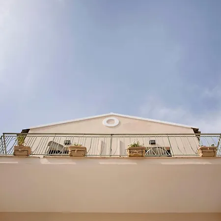 Tune Activity Guesthouse- Over 24's Pensjonat