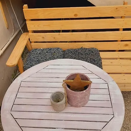 Tune Activity Guesthouse- Over 24's Guest house