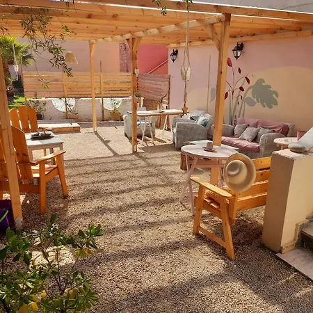 Tune Activity Guesthouse- Over 24's Guest house